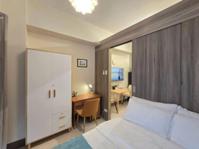 1BR Unit Condotel w Balcony FAME Residences -FM48